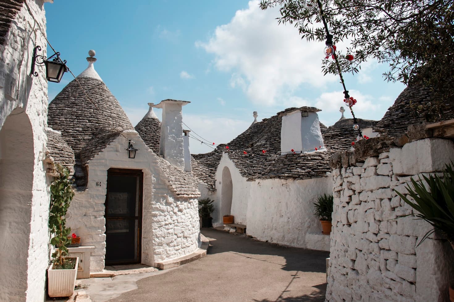 Buying in Tuscany vs Puglia: Which Region Is Right for You?