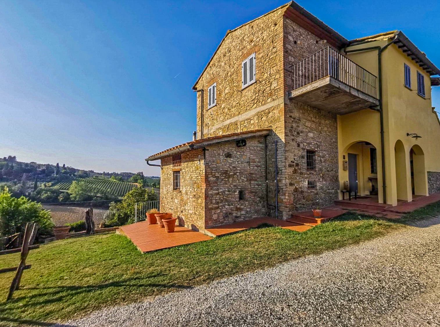 Stone farmhouse — view 4